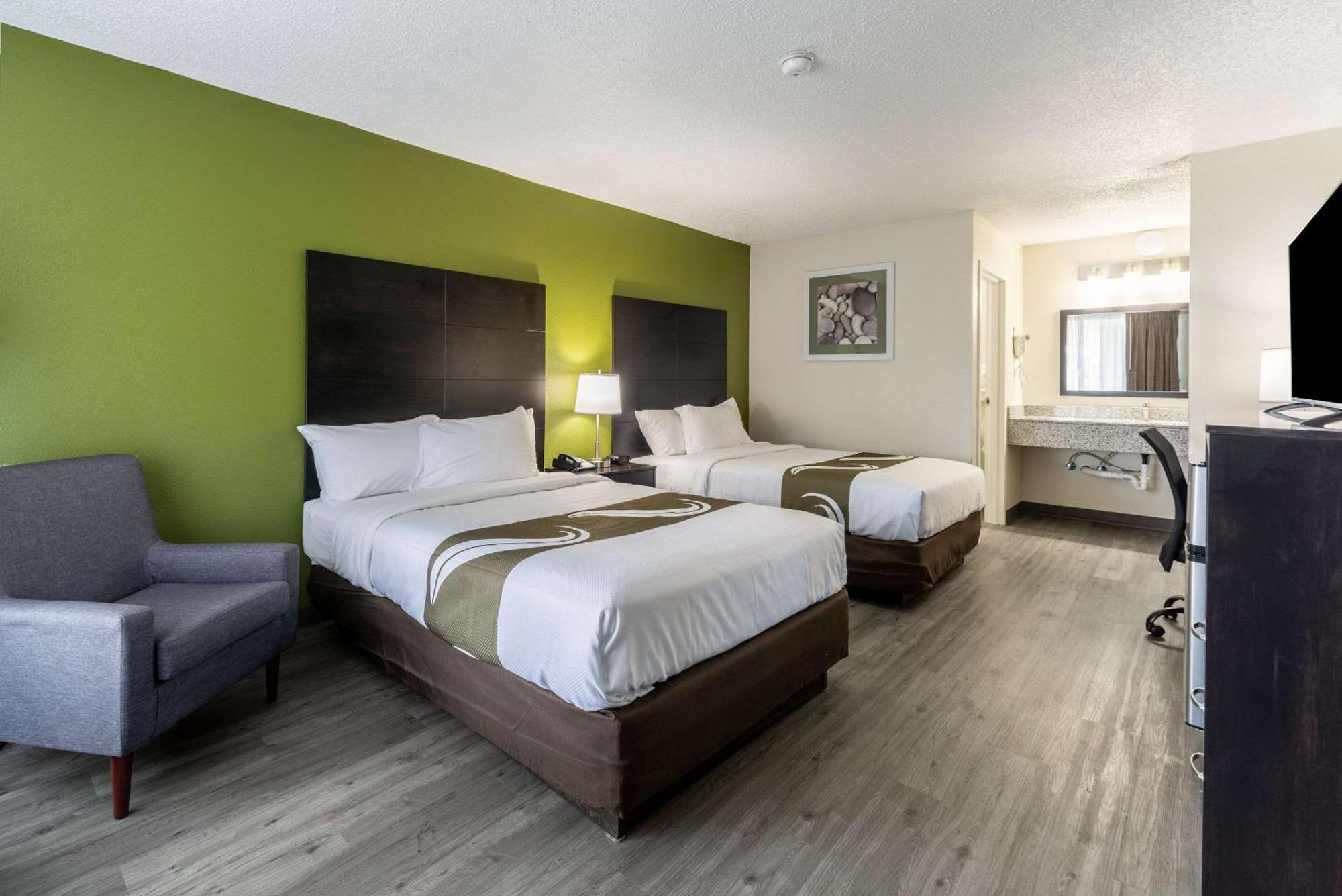 Quality Inn & Suites Vandalia Near I-70 And Hwy 51 Экстерьер фото