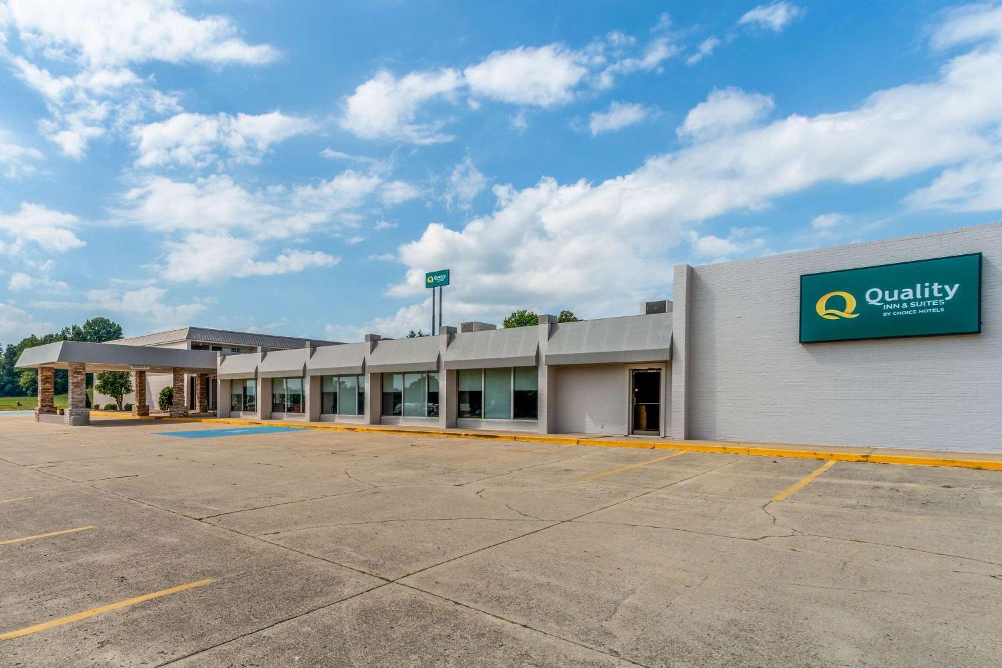 Quality Inn & Suites Vandalia Near I-70 And Hwy 51 Экстерьер фото